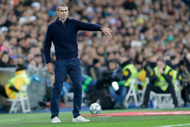 36岁威廉11场比赛1助攻遭解约 冬窗有望重返英超